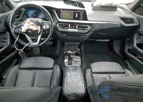 2024 BMW 228Xi z USA, uszkodzony, nr VIN WBA73AK04R7N16033